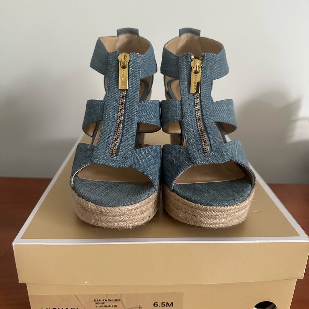 Michael Kors Damita Espadrille Wedge Sandal in Denim, size 6.5